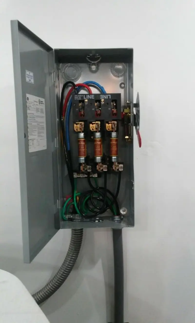 Three-phase disconnect switch installed for Electrical Wiring & Rewiring in Rossford